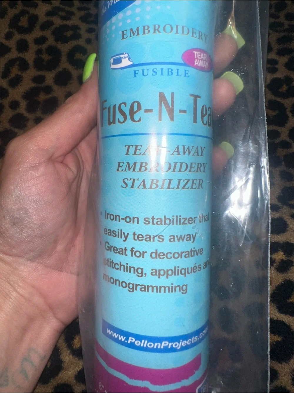 Fuse & tear embroidery stabilizer